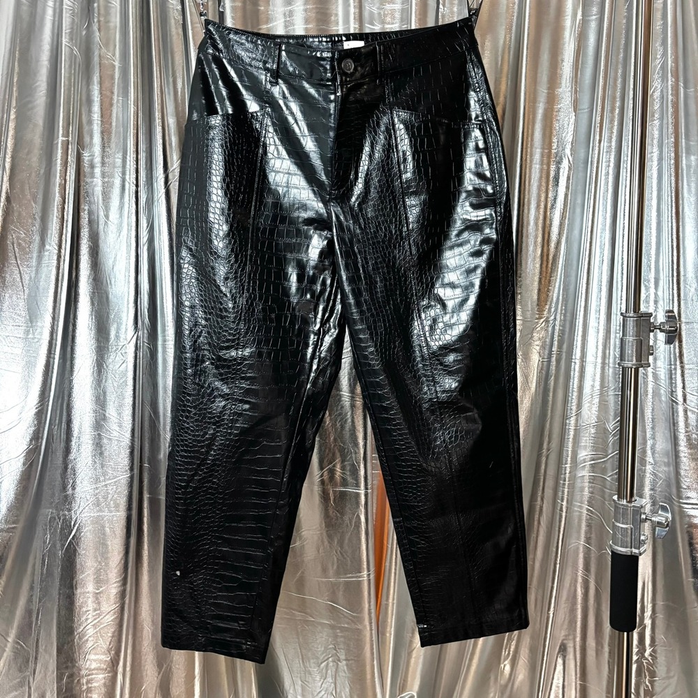 A New Day Black Croc Snakeskin Embossed Faux Leather High Rise Tapered Pants